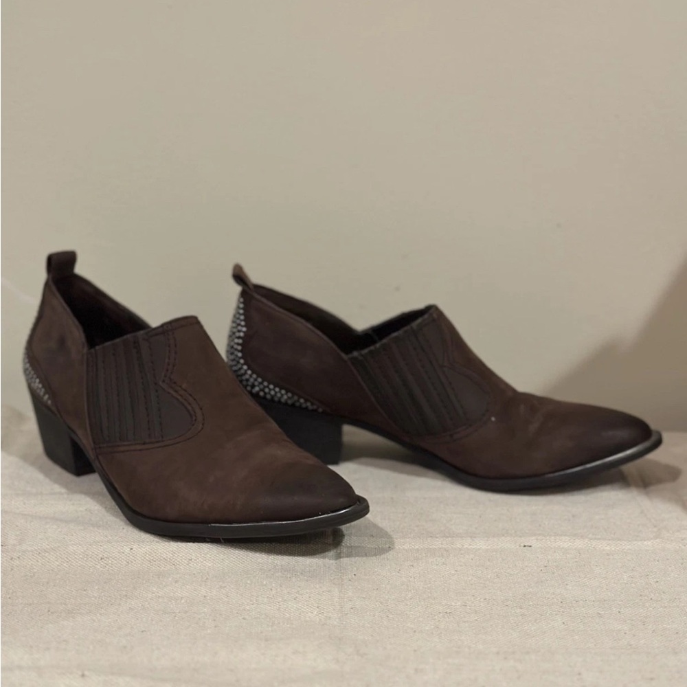 Circus by Sam Edelman Brown Studded Chelsea Ankle Boots - Picture 10 of 10
